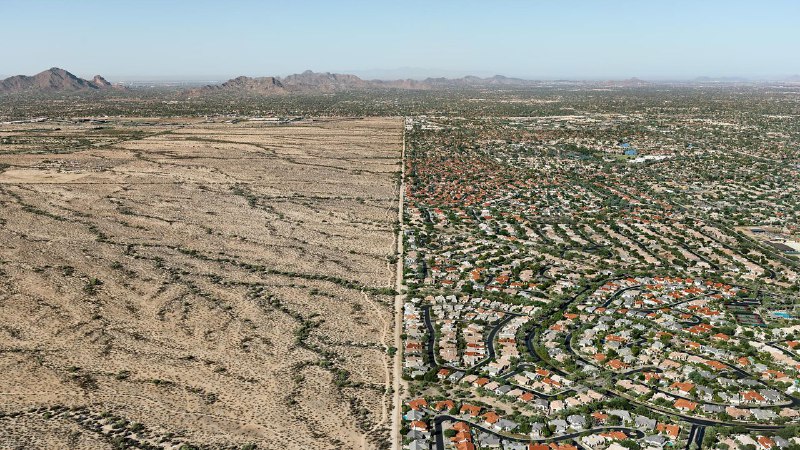 Earth’s Poet of Scale