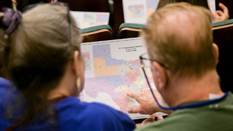 When gerrymandering meets a blue wave