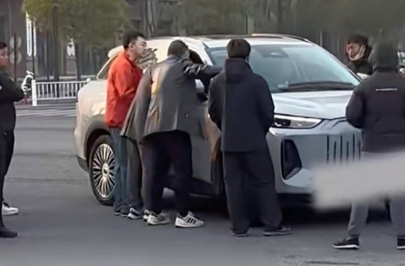 门口拦人，现场退车？为了不上 315 晚会，车企们豁出去了