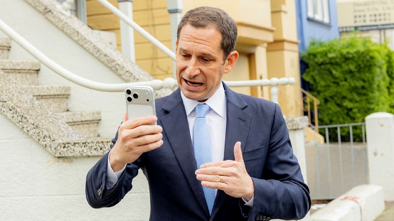 America’s mayors join the scrabble to become influencers