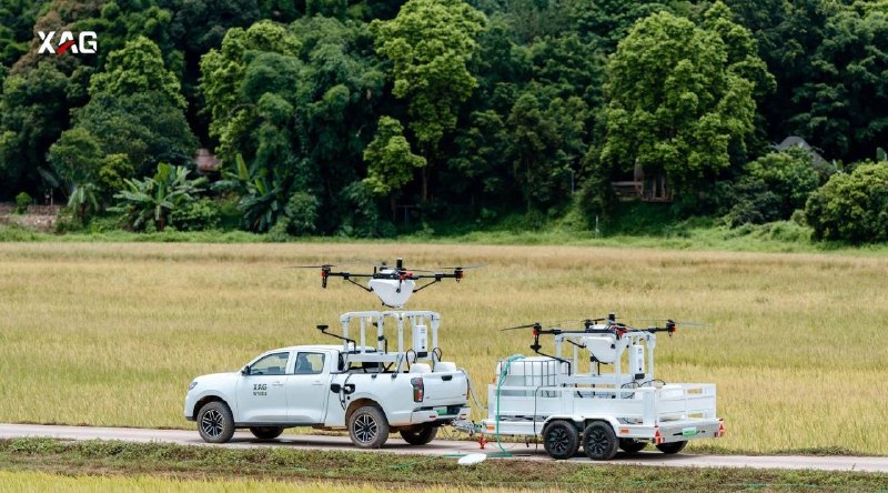 极飞发布了空中及地面农业机器人，打农药这事儿基本不需要人力参与了