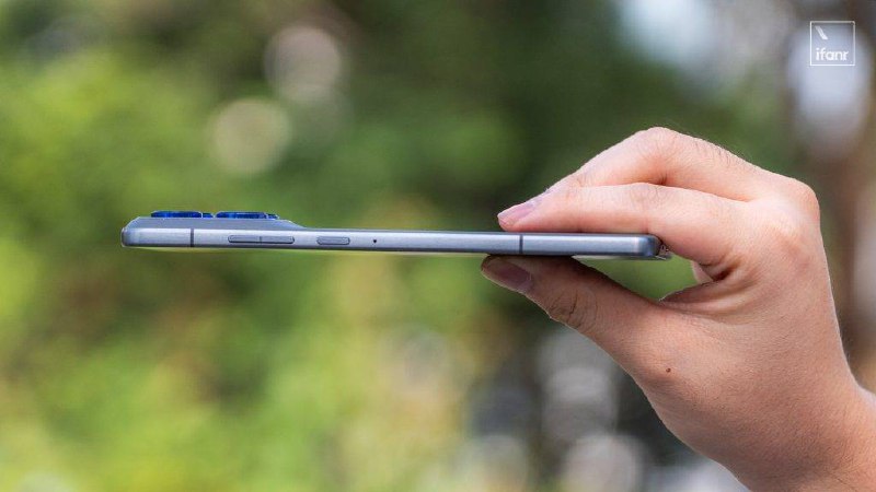 1999 元的 moto Air 手机，为什么比 iPhone Air 更香？