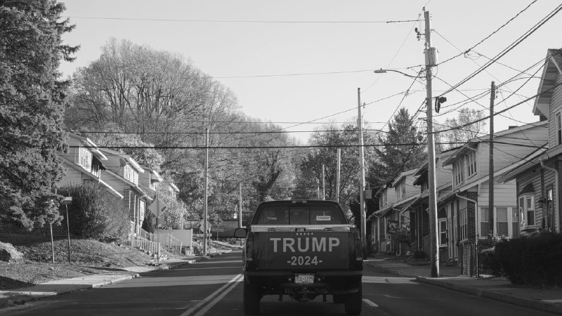 Is the Working Class Finally Turning on Trump?