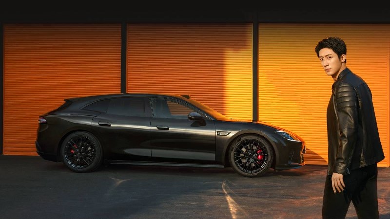 启境 GT7 亮相华为乾崑技术大会，智能化开始进入底盘和整车体验丨北京车展