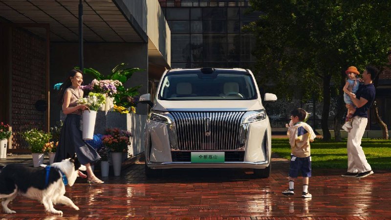 28.58 万的魏牌高山 7，上来就把新能源 MPV『卷』麻了