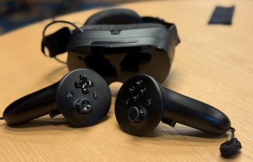 Steam 最新 VR 头显曝光，Android 游戏手机要变天了？