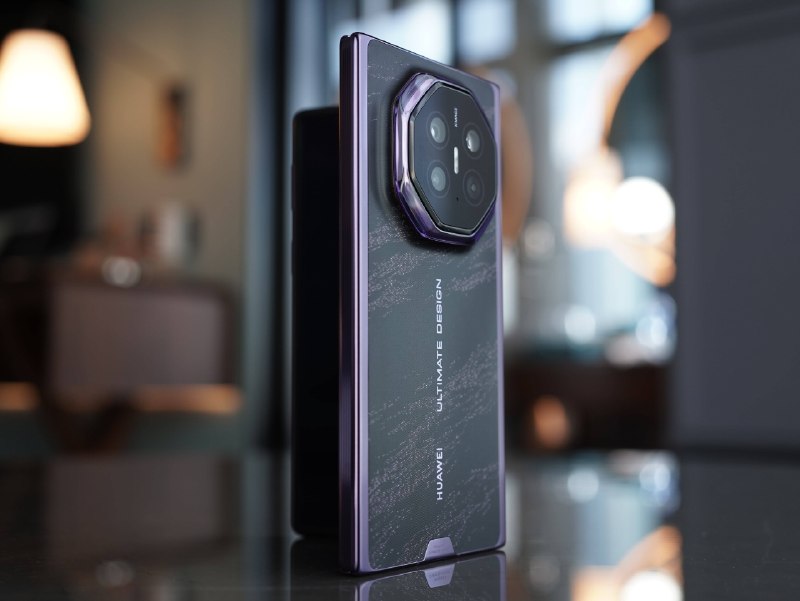早报｜华为Mate XT 2首发「韬定律」麒麟芯片/20.99万起，小米澎程上市/「豆包手机」定档下周三