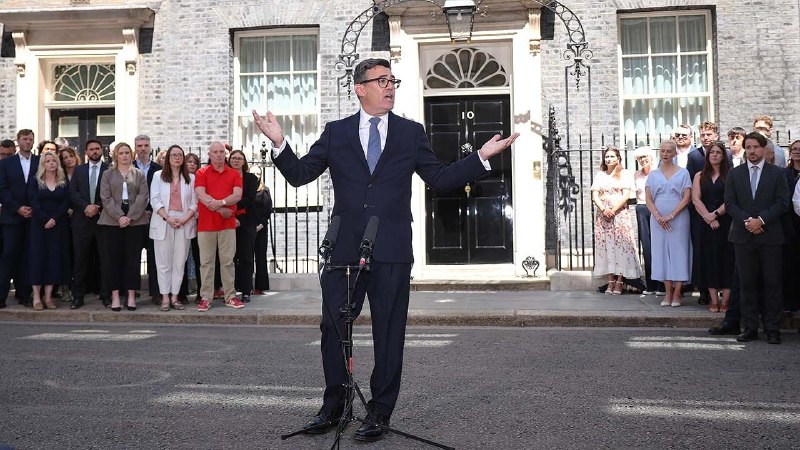 Beware of new prime ministers bearing gifts