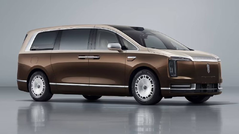 尊界首款 MPV V800 亮相工信部！理想 L6 设计焕新，小鹏发布多款 SUV 车型