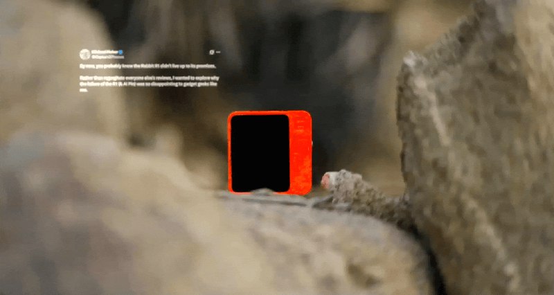 这个明星 AI 硬件在翻车被骂后，把自己「炸了」，并放了一个大招