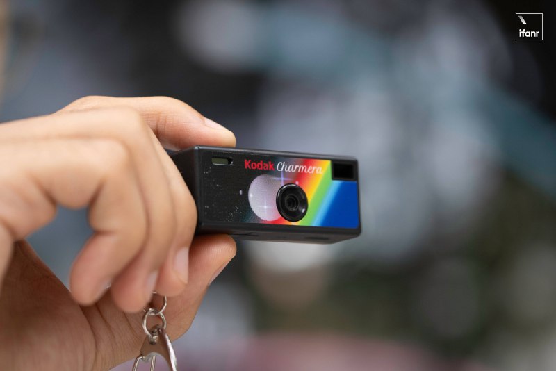 200 块的柯达「盲盒相机」：画质稀烂，但为什么人人抢着买？