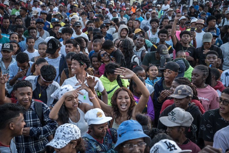 全球Z世代抗议浪潮：他们改变了世界吗？