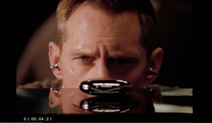 一条不存在的 AI耳机广告，为什么惊动 OpenAl总裁?