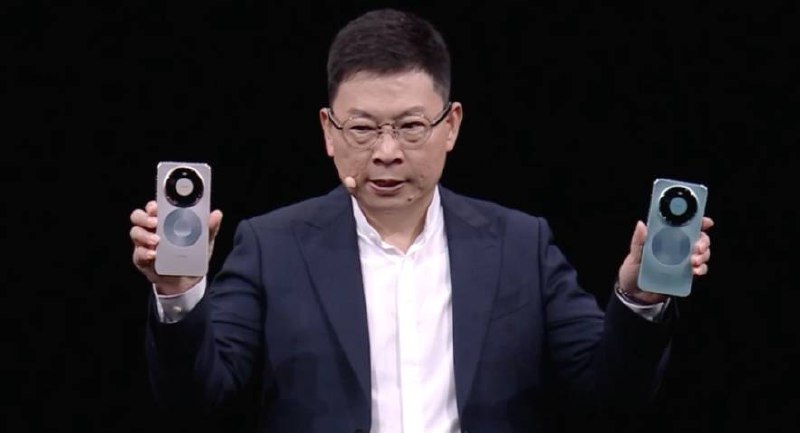 4699 元起！华为发布 Mate 80 系列：全能、直屏，还有性价比