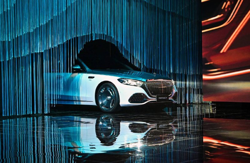 智能化全面升级！新一代迈巴赫 S 级亮相，还有一台全新 MPV