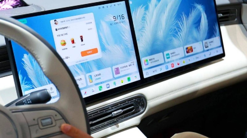 腾讯发布了 7 个座舱智能体，汽车的意义从「空间位移」走向了「时间价值」丨北京车展