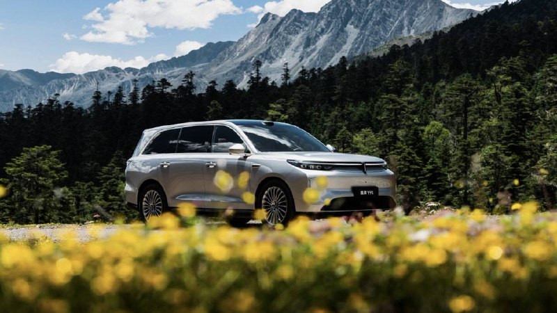 比 2.0T 便宜 2.8 万，三电底盘不变，魏牌 V9X 新增 1.5T 家庭豪华版 Ultra