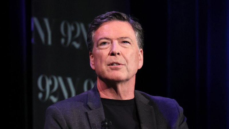 The Outlandish Case Against James Comey