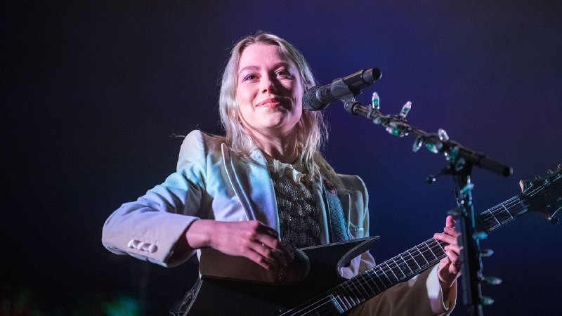 Inside Phoebe Bridgers’s Secret Show at Madison Square Garden