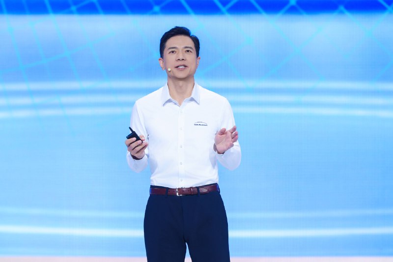 参加完百度世界大会，我终于理解了「内化 AI」的正确打开方式