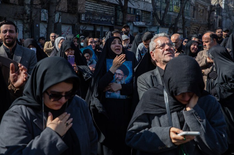 伊朗迎来变革时刻：决定未来命运的三个问题