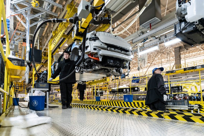 中国10月出口额意外下滑，主要出口商品价格持续下跌