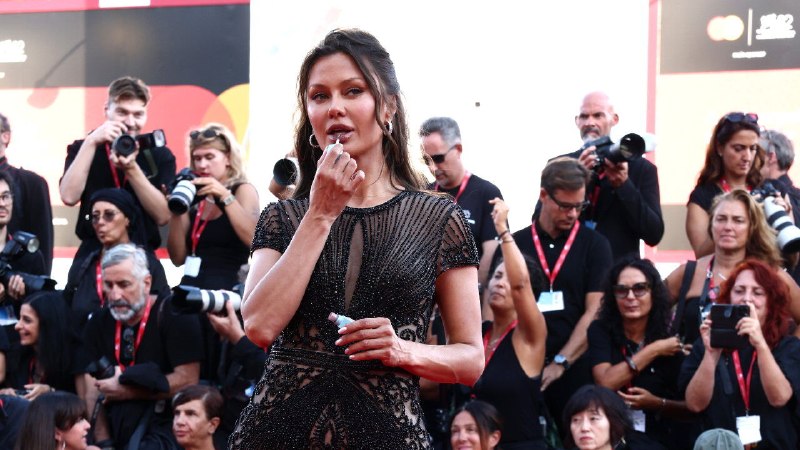 The fashion influencer speaking truth to Putin