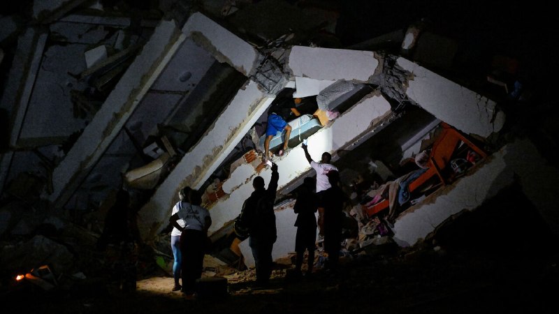 Two powerful earthquakes hit Venezuela