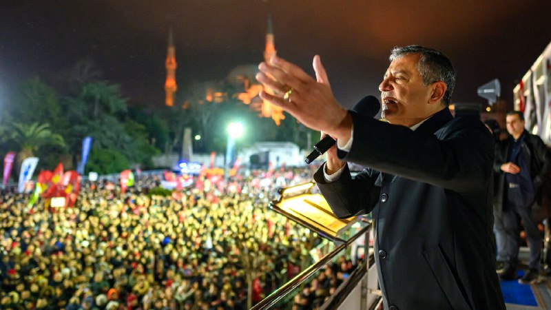 A Turkish court ousts the opposition leader from his job