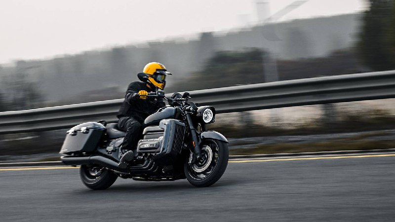 18.98 万起售，长城灵魂 S2000 CL 想用八缸撑起国产摩托天花板