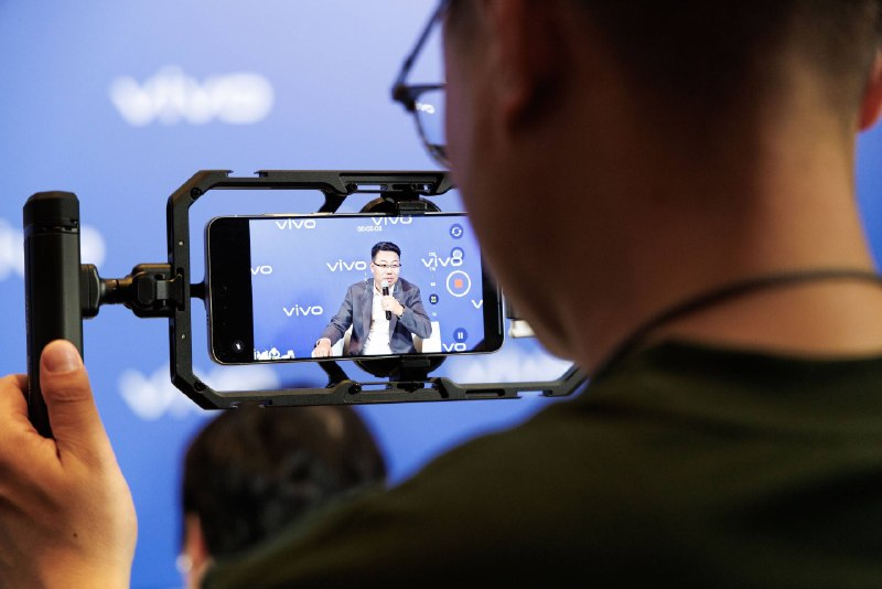 专访 vivo 总裁胡柏山：AI 已经很聪明了，vivo 要让它真正看懂世界