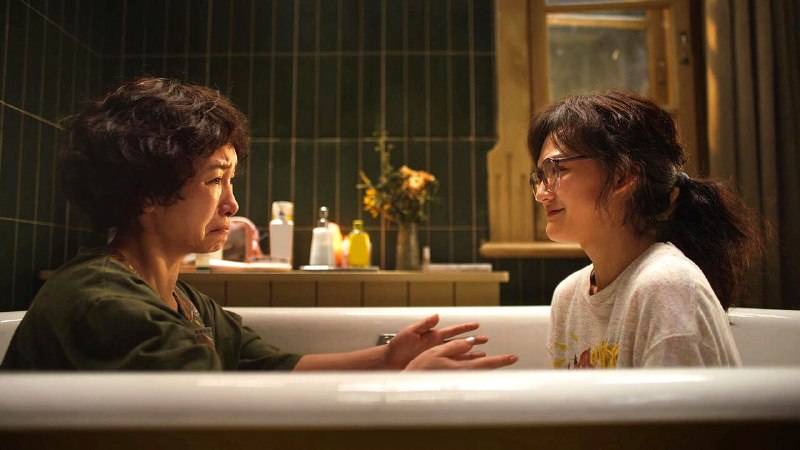 Soaring numbers of Chinese women demand divorce