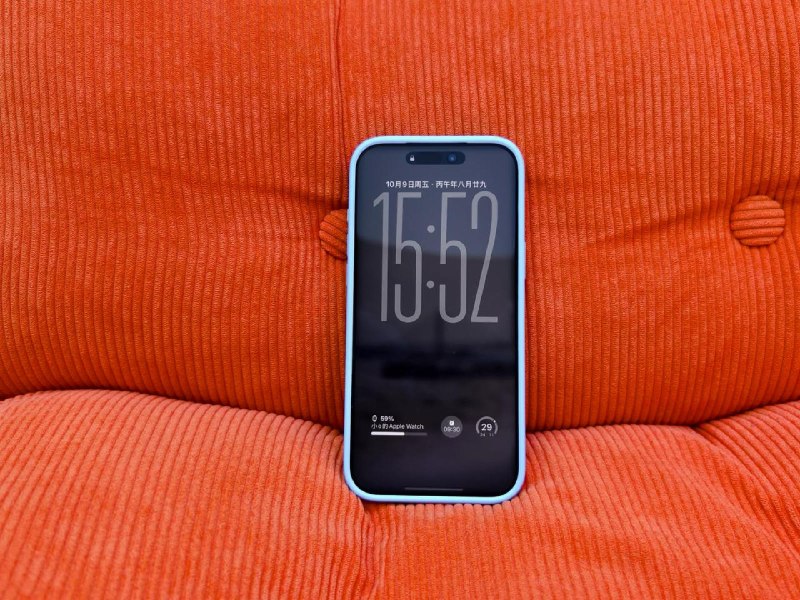 一面专注体验，一面表达个性：麦金獭钢化膜与极稚墨水屏手机壳体验 - 少数派