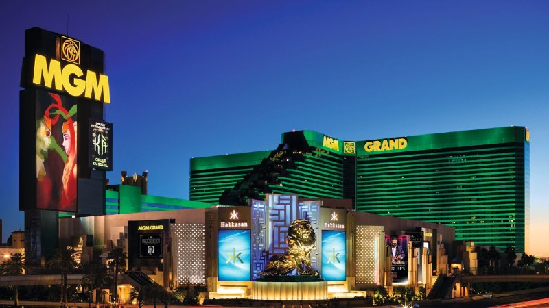 Two American tycoons are betting big on a casino revival