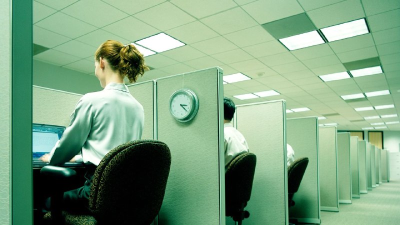 We Need Fewer Influencers and More Bullshit E-mail Jobs