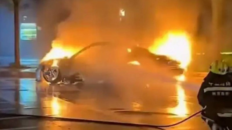 理想、保时捷接连起火，但关注不该停留于「三元锂」