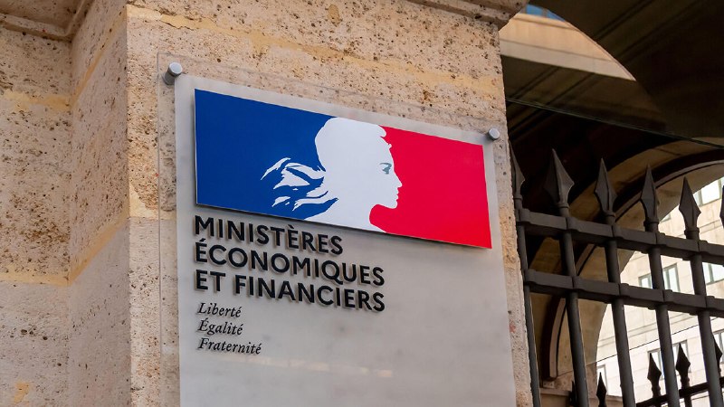 Bond markets give France a whacking for fiscal irresponsibility
