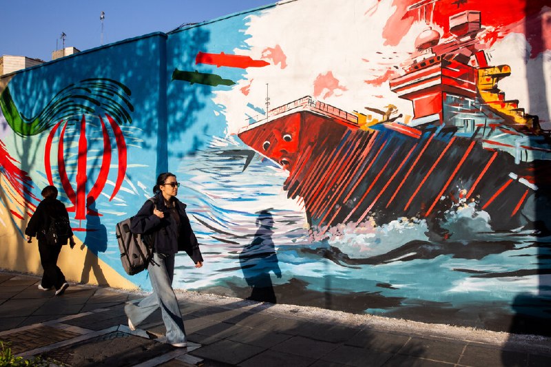 面临内外双重压力，伊朗就和谈发出矛盾信号