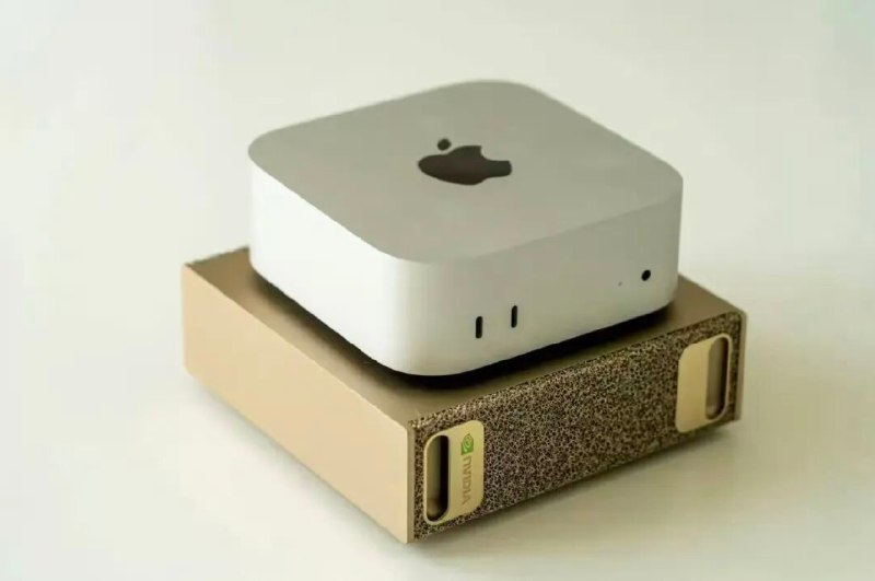 黄仁勋送马斯克的3万块个人超算，要借Mac Studio才能流畅运行？首批真实体验来了