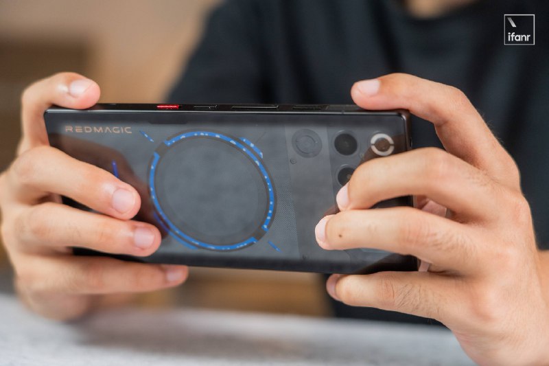 红魔 11 Pro+ 体验：给手机装上内置水冷，是一种怎样的体验