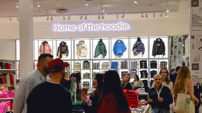 How Gap is trying to get its cool back