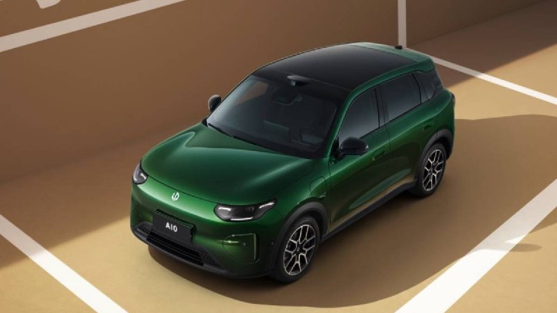 不讲武德！零跑 A10 集齐 800 V、激光雷达和「车位到车位」，只要 6.58 万元起