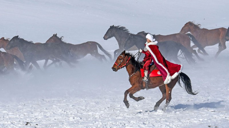 Some of China’s officials are becoming social-media stars